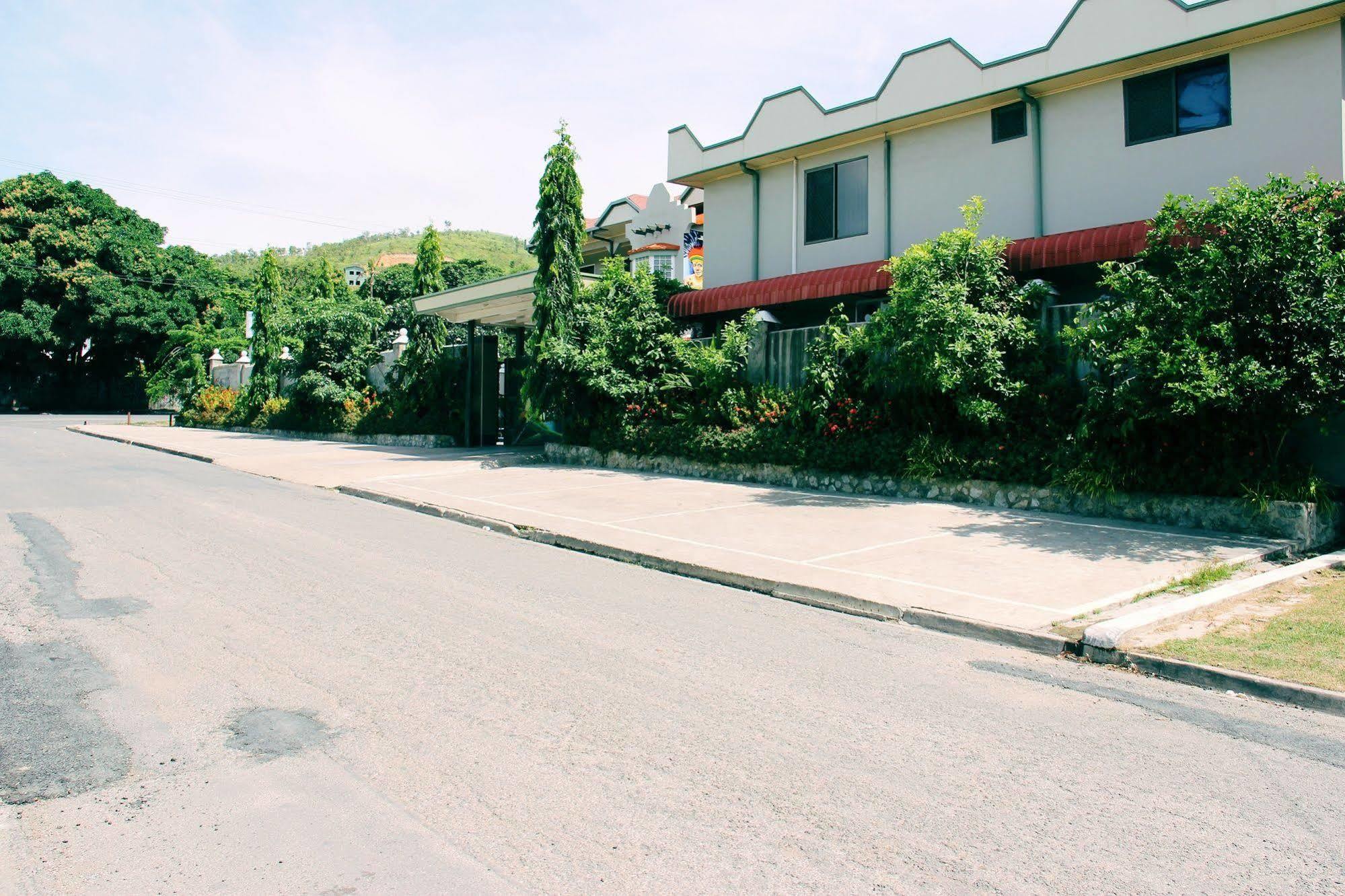 Citi Serviced Apartments And Motel - Korobosea Boroko Zewnętrze zdjęcie